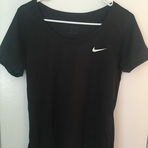 Nike dry-fit short sleeve top